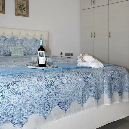 Aelia Luxury Villa Amoopi Extérieur photo